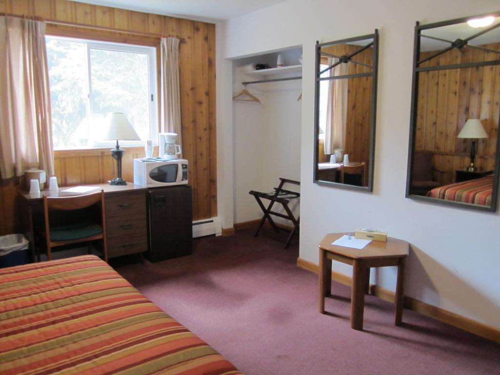 The Gateway Inn Canmore Phòng bức ảnh